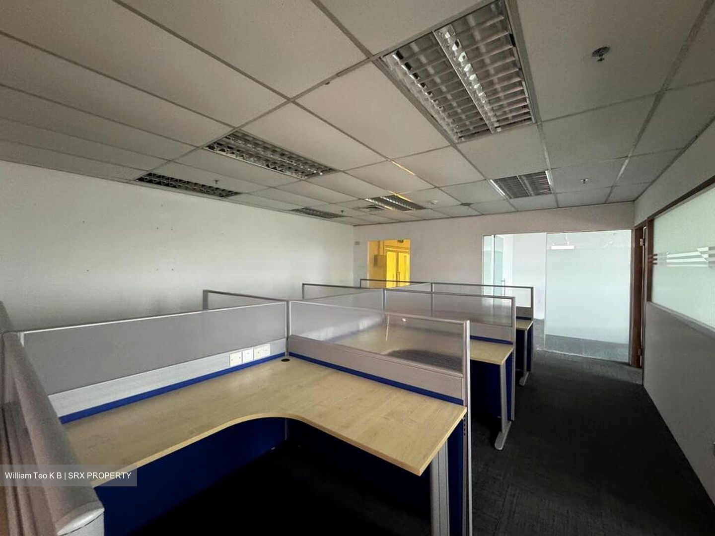 Peninsula Shopping Complex (D6), Office #578534871
